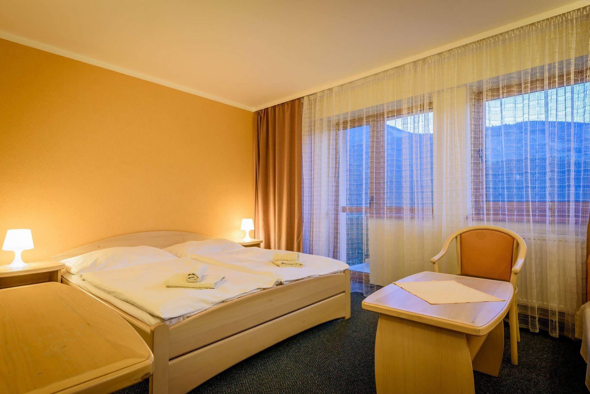 Hotel Boboty เทรโควา ภายนอก รูปภาพ